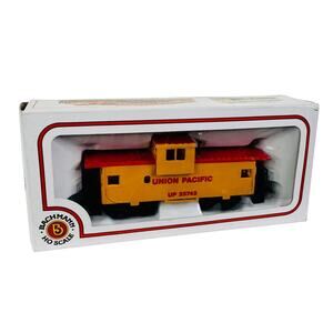 Bachmann HO Scale Union Pacific UP 25743 Caboose Train